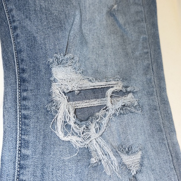 Judy Blue Light Blue Boyfriend Jeans - Picture 7 of 11